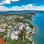 بيت للعطل Nice Home In Malinska مالينسكا