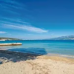 بيت للعطل Nice Home In Malinska *