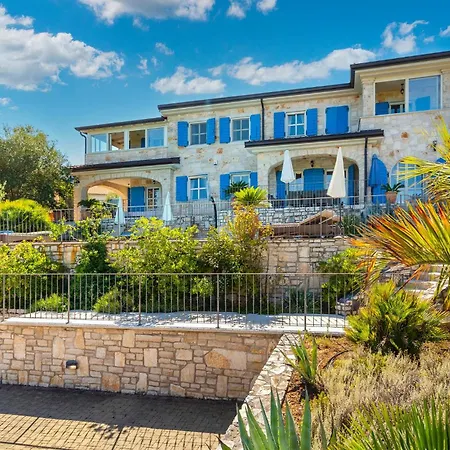 بيت للعطل Nice Home In Malinska