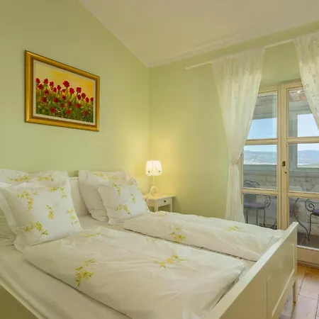 Case de vacanță In *
