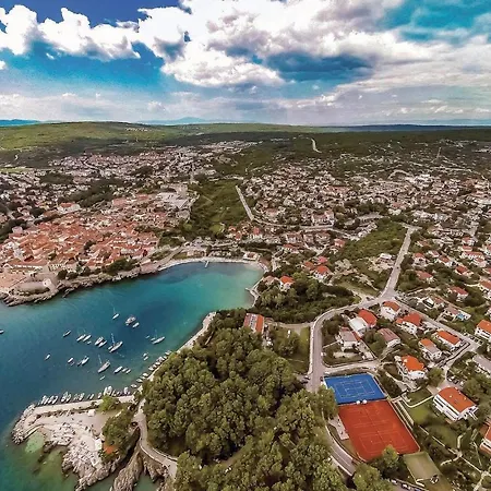 Stunning Home In Malinska With Wifi *