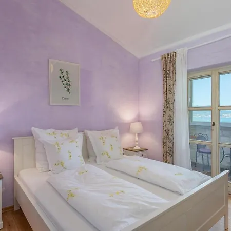 Stunning Home In Malinska With Wifi *