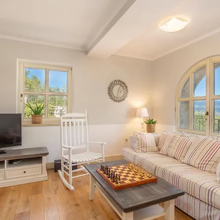Stunning Home In Malinska With Wifi